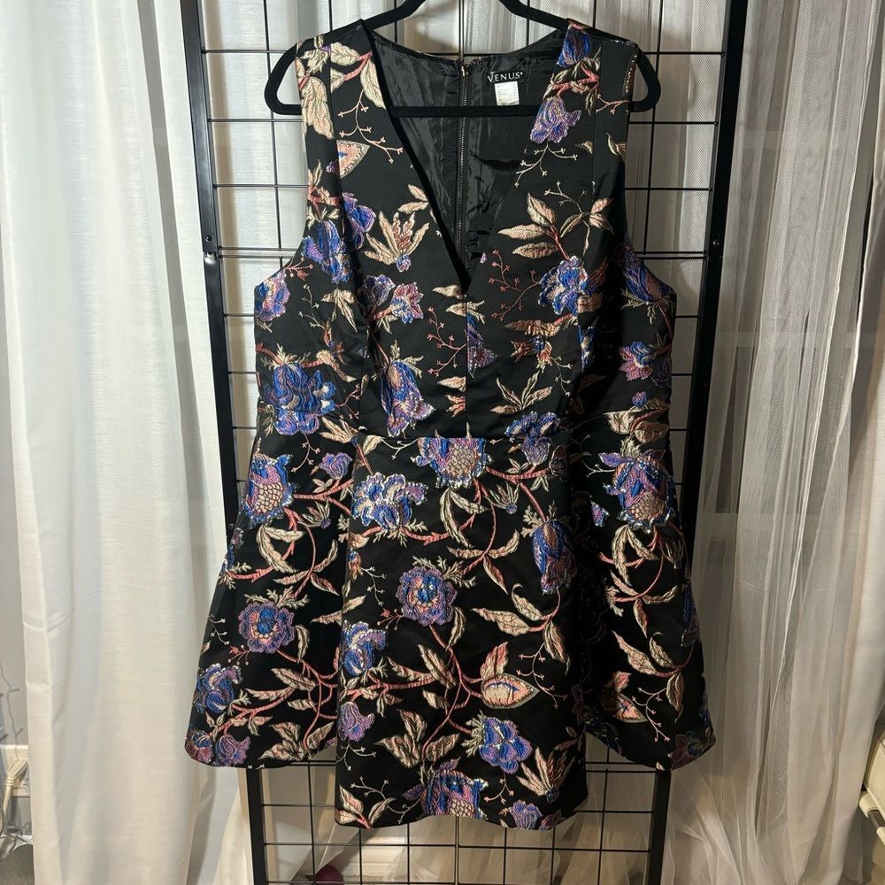 Venus V-neck Floral and Black dress with gold accents EUC